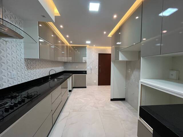 Apartamento para Venda em Cabo Frio - 4