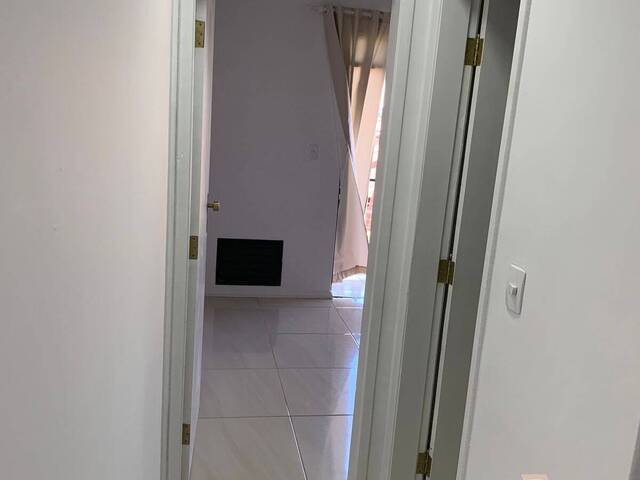 #74 - Apartamento para Venda em Cabo Frio - RJ