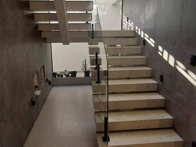 #421 - Casa para Venda em Cabo Frio - RJ - 2